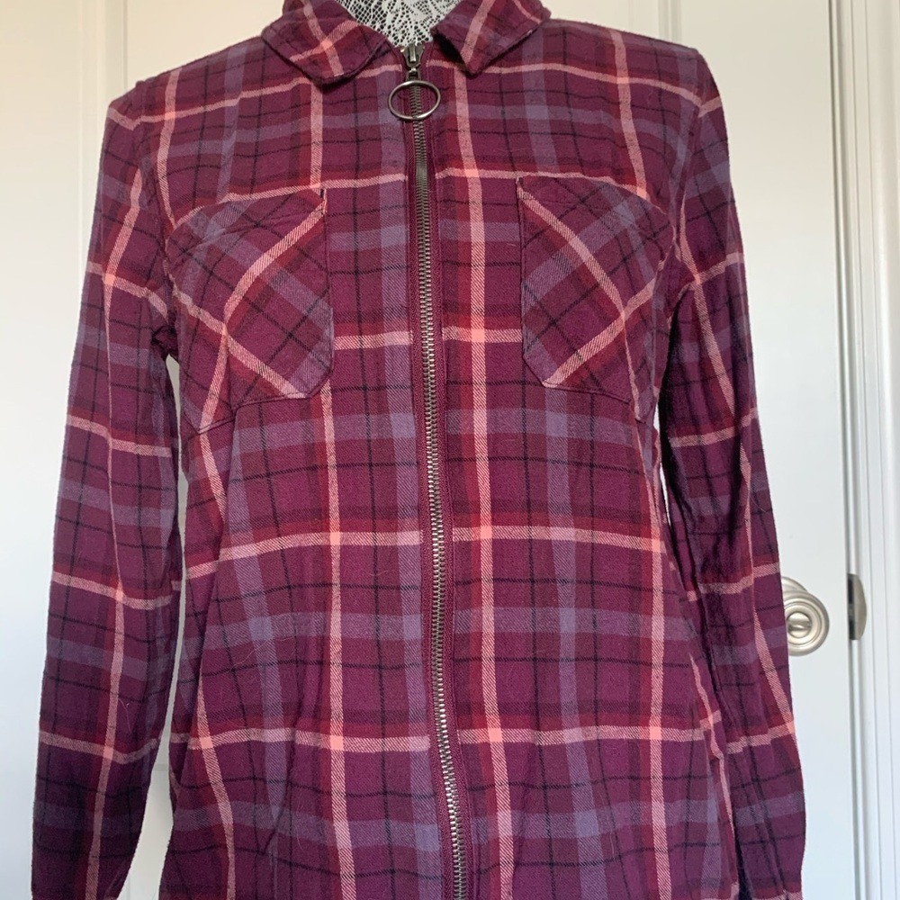 EMPYRE zip up flannel size medium